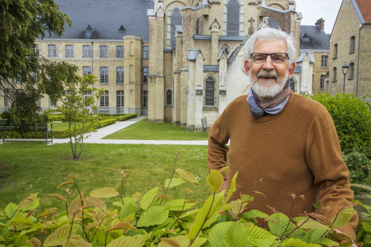 greeter saint omer cathedrale